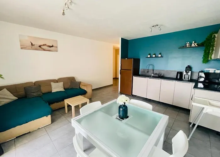 60m With Terrace In *